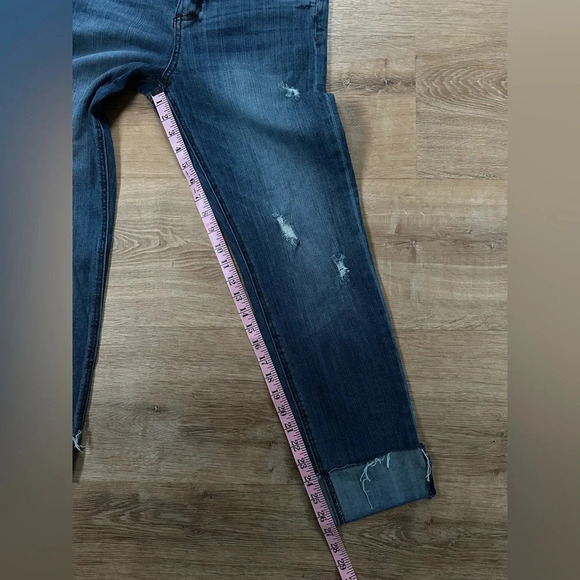 Kut From The Kloth Catherine Mid Rise Boyfriend Medium Wash Size 8 - Picture 8 of 11